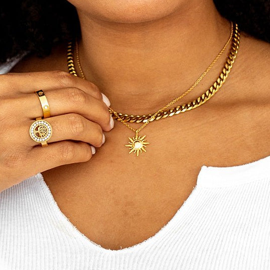 Collar Solsticio con Colgante Bañado en Oro de 18K