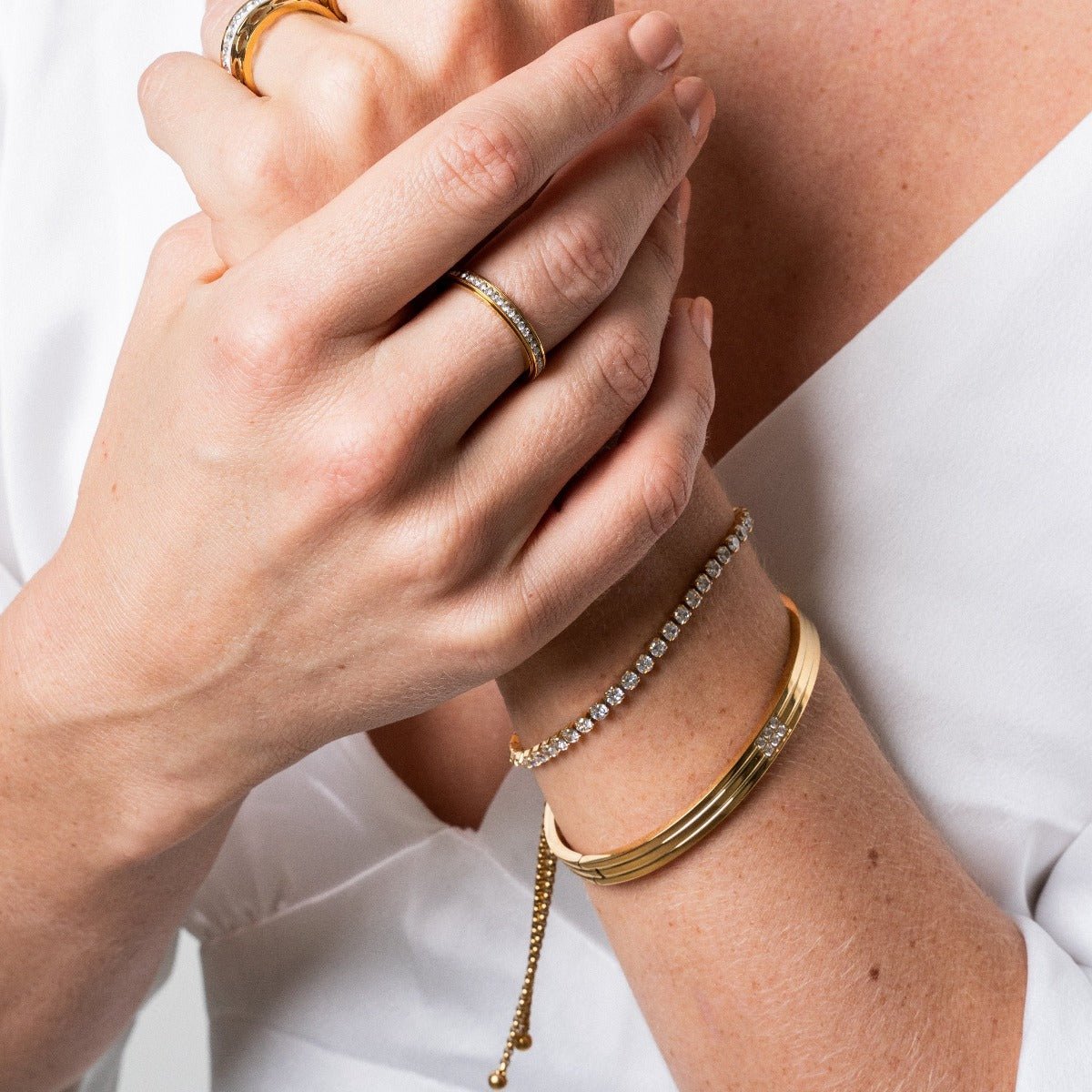 Anillo Brillante Giratorio Bañado en Oro 18k