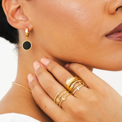 Pendiente colgante Noir chapado en oro de 18 quilates