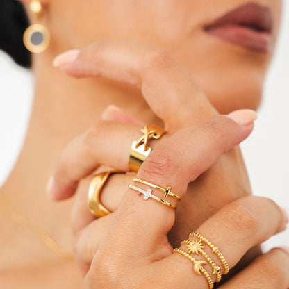 Anillo Cruz Chapado en Oro de 18k