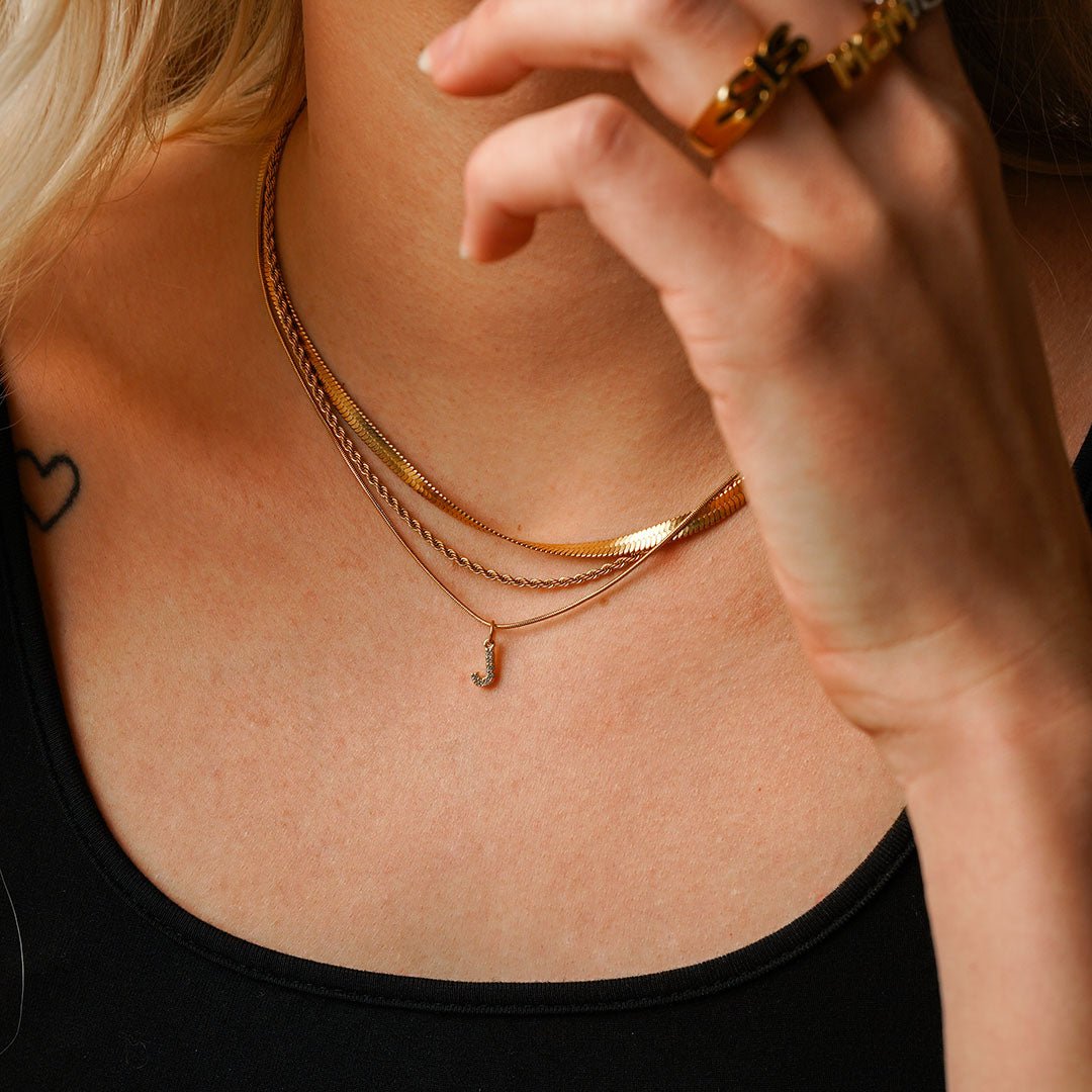 Collar Inicial Circonia Bañado en Oro 18K