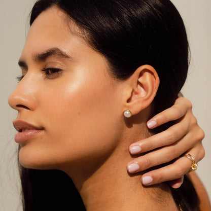 Pendiente de Perla Solitaria Bañado en Oro de 18K