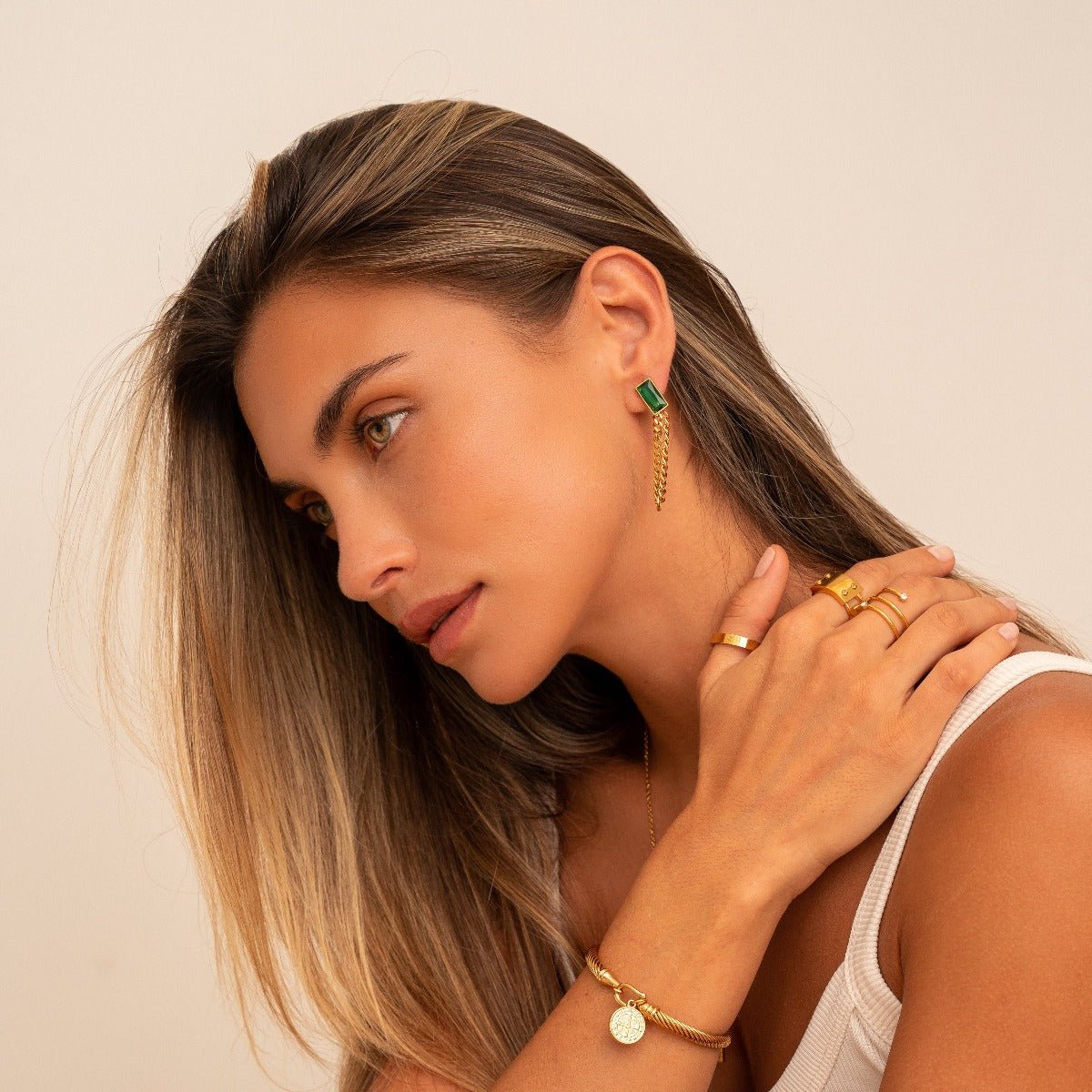 Pendiente de Cadena Elisabeth de Zirconia Esmeralda Bañado en Oro de 18K