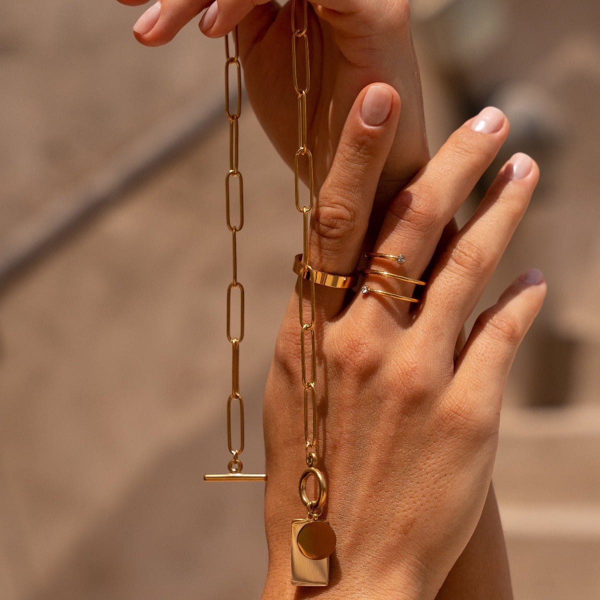 Collar Cadena Colgante Geométrico Liso Bañado en Oro de 18 quilates