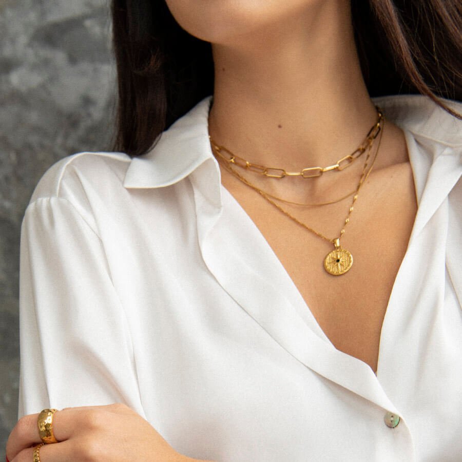 Collar Estrella Rosa de los Vientos Bañado en Oro de 18k