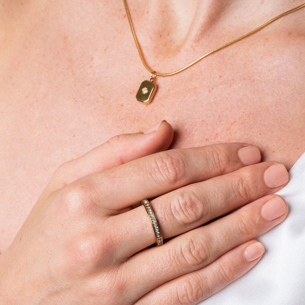 Anillo Brillante Giratorio Bañado en Oro 18k