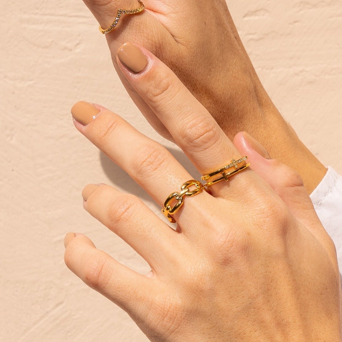 Anillo Ajustable Eslabón Bañado en Oro 18K