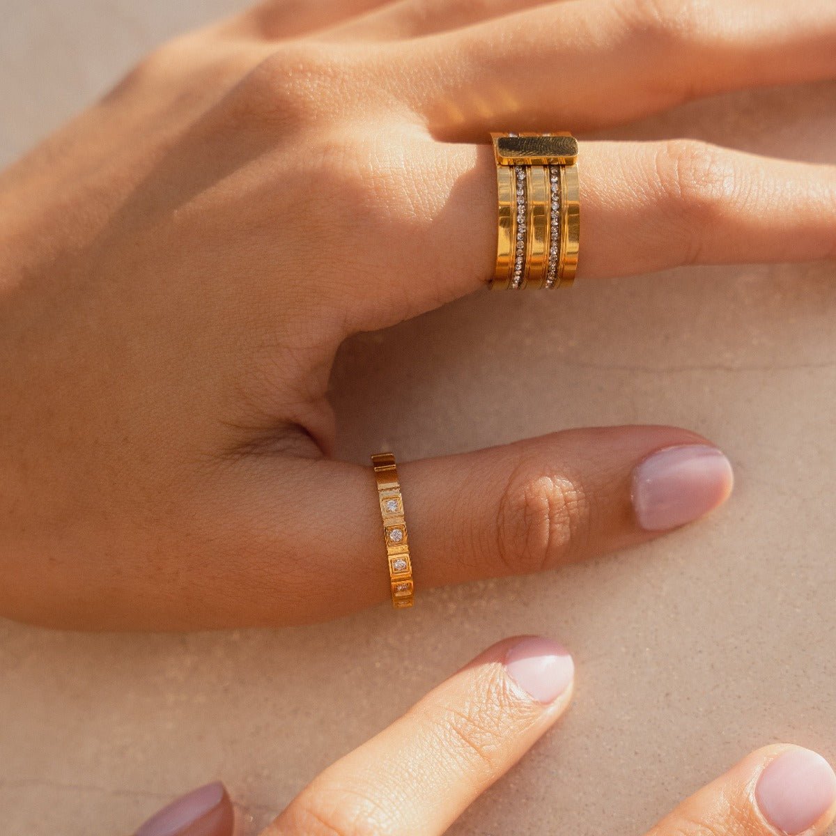 Anillo Caviar Stack Bañado en Oro de 18K