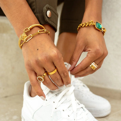 Anillo Clásico Inspiración con Baño de Oro 18k