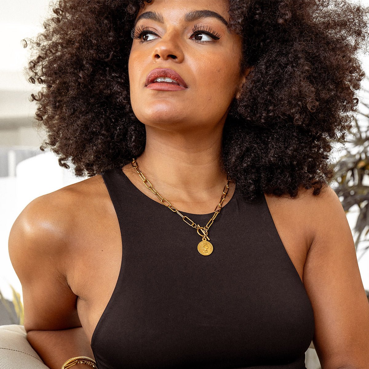 Collar London Cents Bañado en Oro de 18K