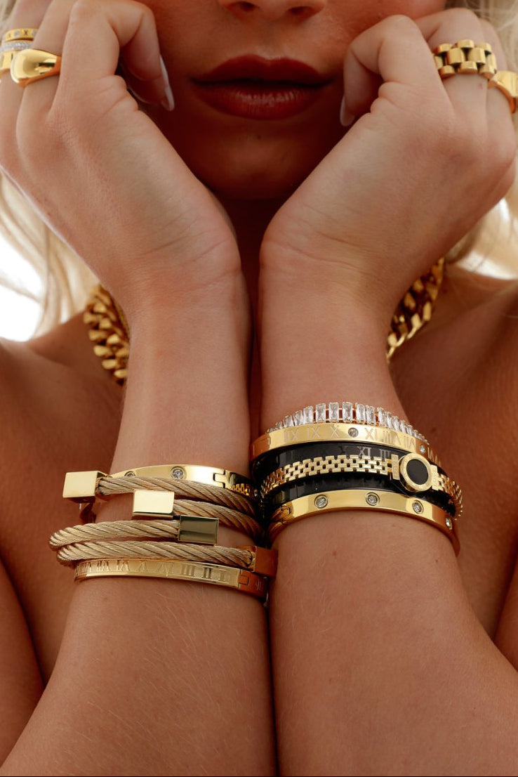 Brazalete Hera Piedra Ónix Bañado en Oro 18K