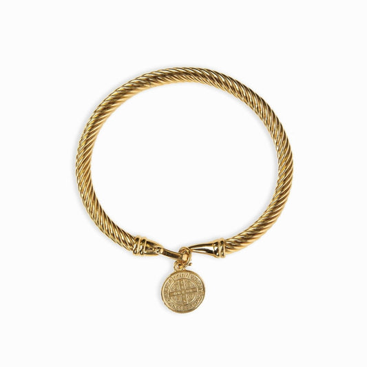 Pulsera con dije de San Benito bañada en oro de 18K