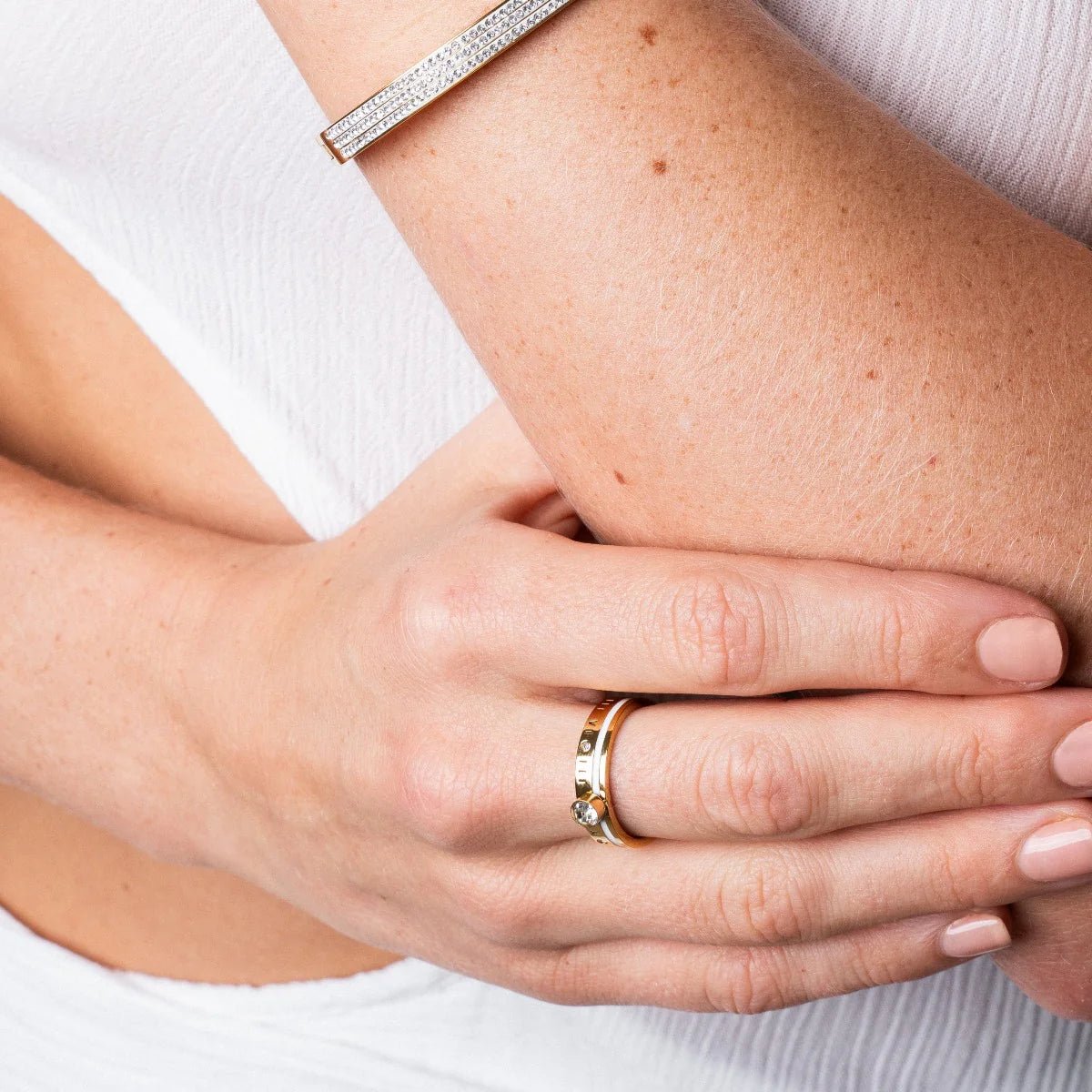 Anillo Reina Piedra Cristal Bañado en Oro 18k