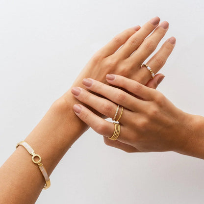 Anillo de Esferas Icónicas Bañado en Oro de 18K